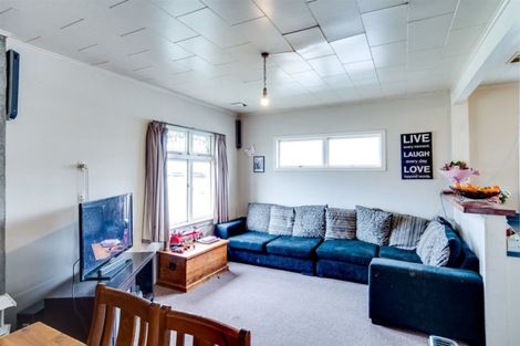 Photo of property in 35 Taradale Road, Marewa, Napier, 4110