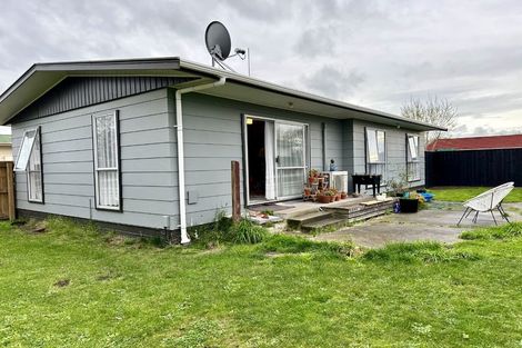 Photo of property in 2 Bryce Place, Kelvin Grove, Palmerston North, 4414