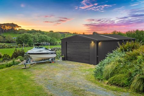 Photo of property in 56 Hull Road, Waitoki, Kaukapakapa, 0871