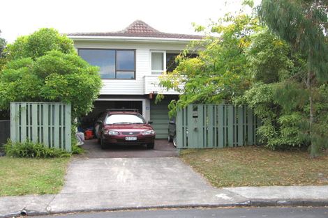 Photo of property in 2/6 Reynolds Place, Torbay, Auckland, 0630