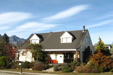 Photo of property in 47 Oregon Drive, Kelvin Heights, Queenstown, 9300