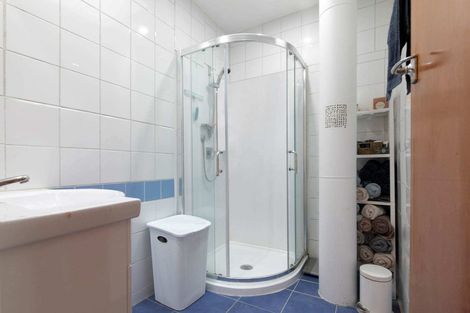 Photo of property in 6/108 West Coast Road, Glen Eden, Auckland, 0602