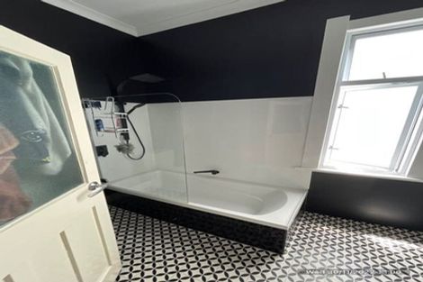 Photo of property in 111 Heads Road, Gonville, Whanganui, 4501