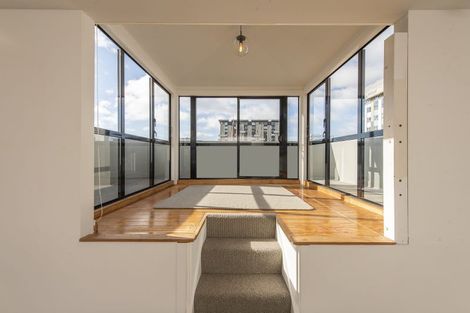 Photo of property in 3/2 Macdonald Crescent, Te Aro, Wellington, 6011