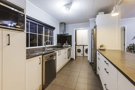 Photo of property in 21 Randwick Place, Randwick Park, Auckland, 2105