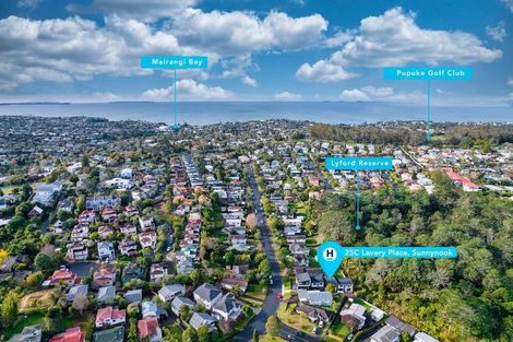 Photo of property in 25c Lavery Place, Sunnynook, Auckland, 0632