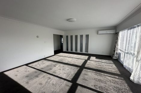 Photo of property in 4 Priestley Drive, Bucklands Beach, Auckland, 2014