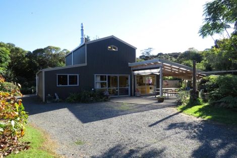 Photo of property in 475 Driving Creek Road, Coromandel, 3506