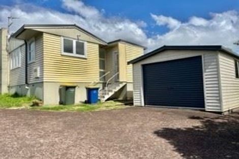 Photo of property in 72 Hepburn Road, Glendene, Auckland, 0602