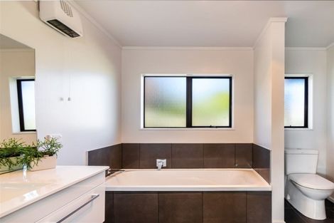 Photo of property in 17 Kiddle Drive, Hilltop, Taupo, 3330