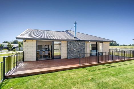 Photo of property in 9 Ruru Place, Oxford, 7430