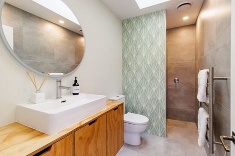 Photo of property in 61/4c Osborne Road, Amberley, 7410