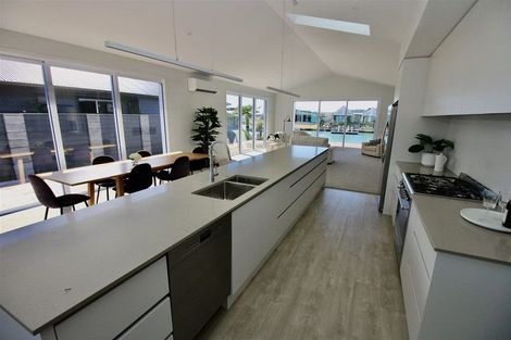 Photo of property in 15 Awatea Drive, Whitianga, 3510