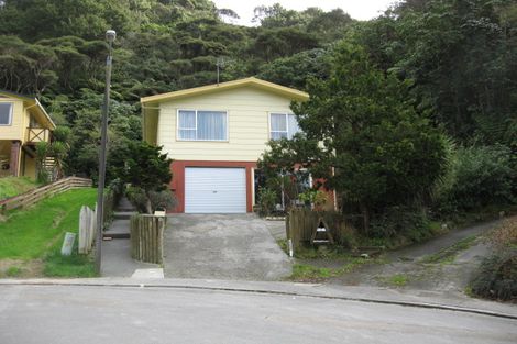 Photo of property in 10 Vermont Grove, Wainuiomata, Lower Hutt, 5014