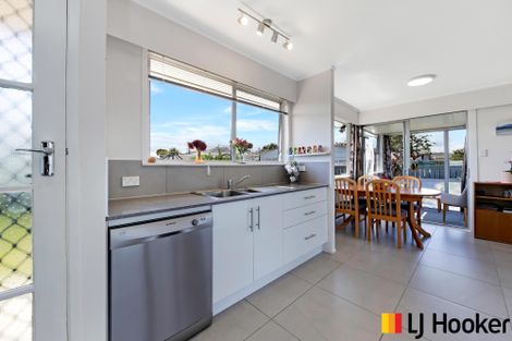 Photo of property in 18 Burndale Terrace, Manurewa, Auckland, 2102