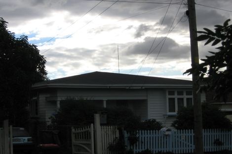 Photo of property in 18 Newcastle Terrace, Mount Albert, Auckland, 1025