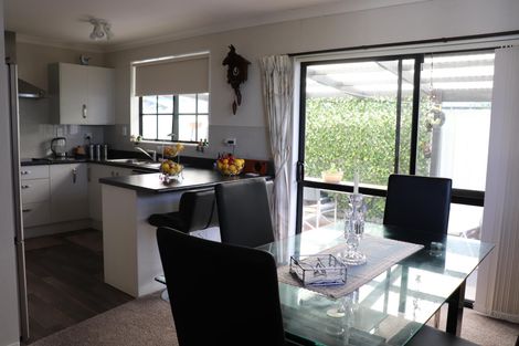 Photo of property in 84 Hakanoa Street, Huntly, 3700