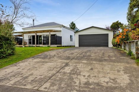 Photo of property in 20 Dudley Road Lower, Inglewood, 4386