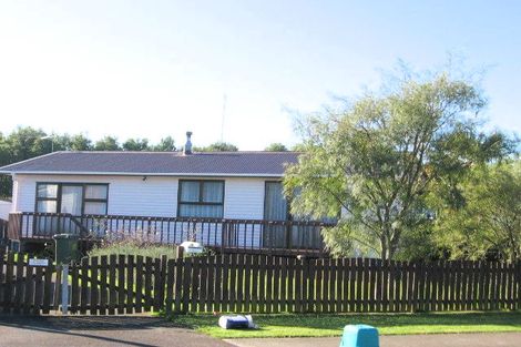 Photo of property in 15 Brightwell Street, Papakura, 2110