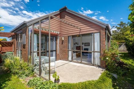 Photo of property in 2/9a Chilcombe Street, Ilam, Christchurch, 8041