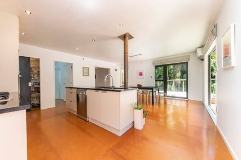 Photo of property in 40 Lone Kauri Road, Karekare, New Lynn, 0772