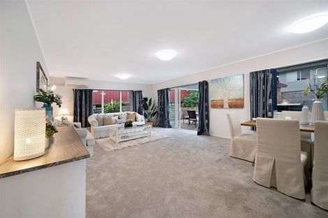 Photo of property in 7 Coupland Court, Glendene, Auckland, 0602