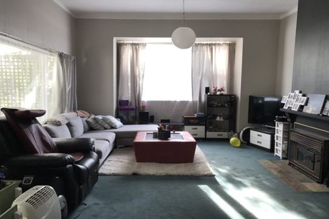 Photo of property in 34 Titirangi Road, New Lynn, Auckland, 0600