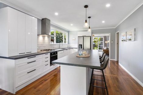 Photo of property in 18 Kent Crescent, Awapuni, Palmerston North, 4412