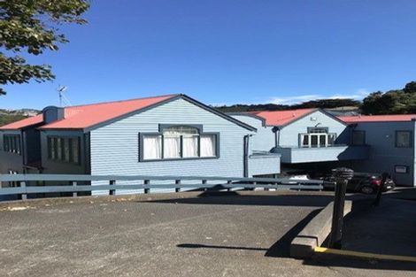 Photo of property in 4/93a Kelburn Parade, Kelburn, Wellington, 6012