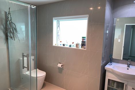 Photo of property in 4a Sherwood Avenue, Te Atatu South, Auckland, 0610