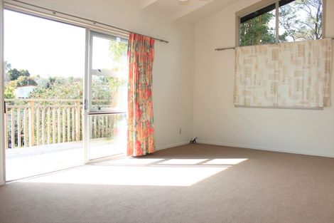 Photo of property in 12 Beaudine Avenue, Glenfield, Auckland, 0629