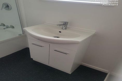 Photo of property in 96 Garfield Road, Helensville, 0800