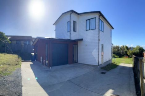 Photo of property in 3157 Great North Road, New Lynn, Auckland, 0600