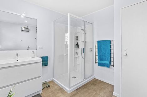 Photo of property in 130q Lakeside Drive, Orewa, 0931