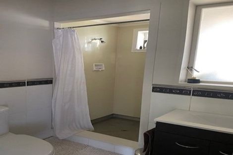 Photo of property in 70 Oriel Avenue, Tawa, Wellington, 5028