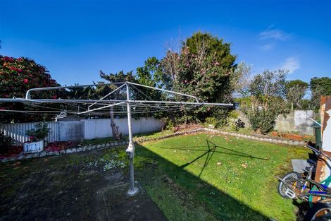 Photo of property in 15 Clifford Street, Hawera, 4610