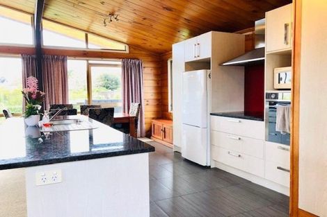 Photo of property in 130 Hutchinsons Road, Bucklands Beach, Auckland, 2014