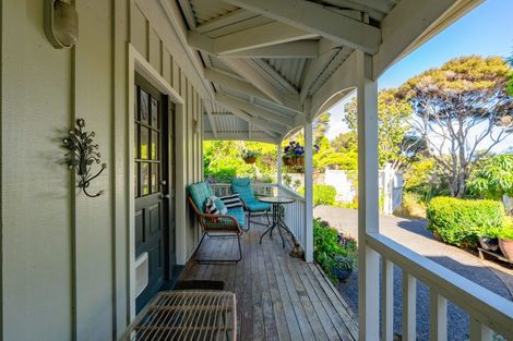 Photo of property in 1032 Scenic Drive North, Swanson, Auckland, 0816