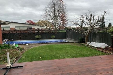 Photo of property in 25 Kensington Place, Fairfield, Hamilton, 3214