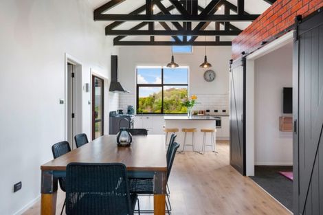 Photo of property in 2 Peregrine Place, Kinloch, Taupo, 3377