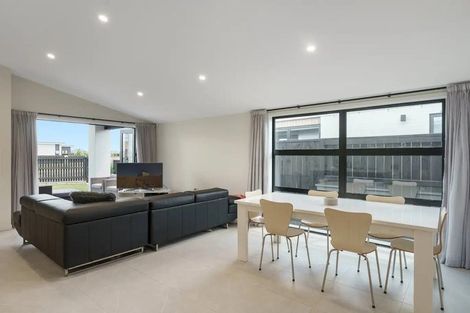 Photo of property in 3 Royal Crescent, Papamoa, 3118