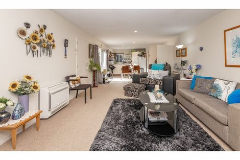 Photo of property in 2/479 Main South Road, Hornby, Christchurch, 8042