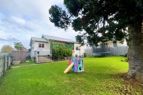 Photo of property in 27 Domain Street, Waiuku, 2123