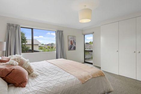 Photo of property in 15 Sawtell Place, Northcote, Christchurch, 8052