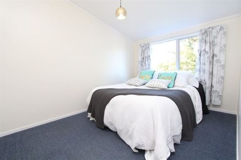 Photo of property in 18 Hollydale Grove, Churton Park, Wellington, 6037