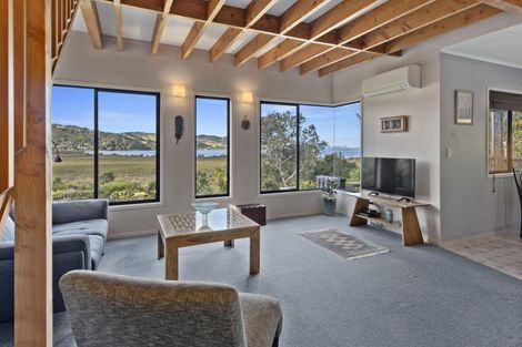 Photo of property in 26 Beach Road, Onerahi, Whangarei, 0110