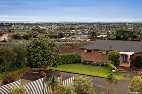 Photo of property in 22 Routly Avenue, Pukekohe, 2120