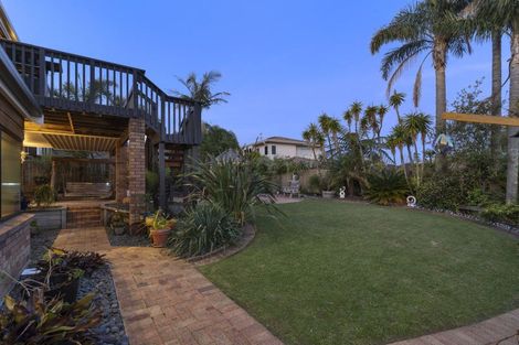 Photo of property in 54 Marina View Drive, West Harbour, Auckland, 0618