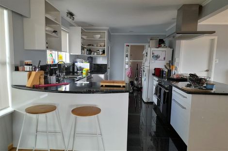 Photo of property in 13 Evans Road, Glen Eden, Auckland, 0602