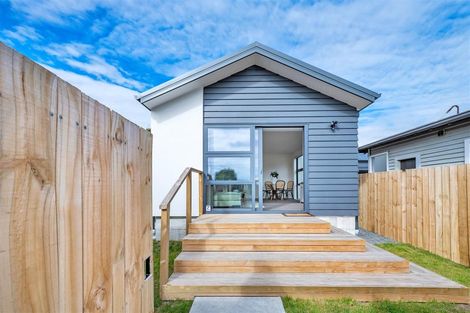 Photo of property in 18 Matlock Street, Woolston, Christchurch, 8062